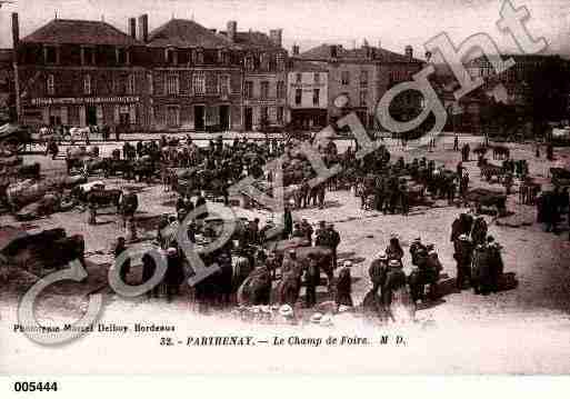 Ville de PARTHENAY, carte postale ancienne