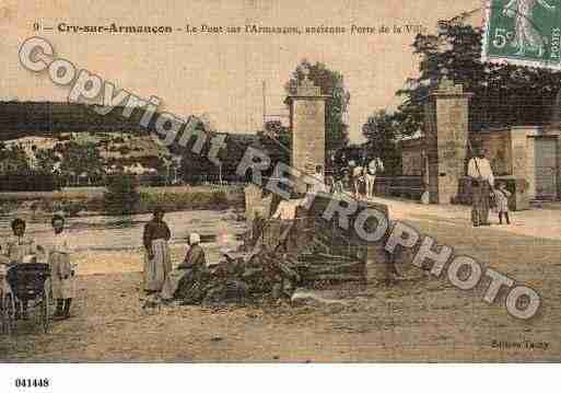 Ville de CRY, carte postale ancienne