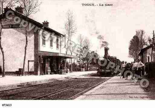 Ville de TOUCY, carte postale ancienne