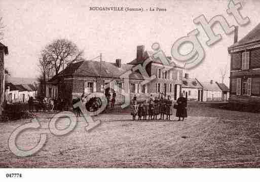 Ville de BOUGAINVILLE, carte postale ancienne