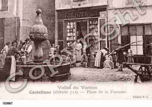 Ville de CASTELLANE, carte postale ancienne