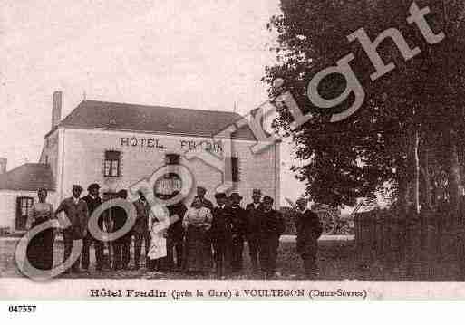 Ville de VOULTEGON, carte postale ancienne