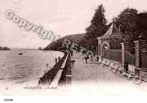 Ville de VILLEQUIER, carte postale ancienne