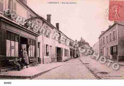 Ville de LARCHANT, carte postale ancienne