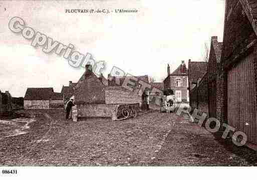 Ville de PLOUVAIN, carte postale ancienne