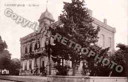 Ville de VAUVERT, carte postale ancienne