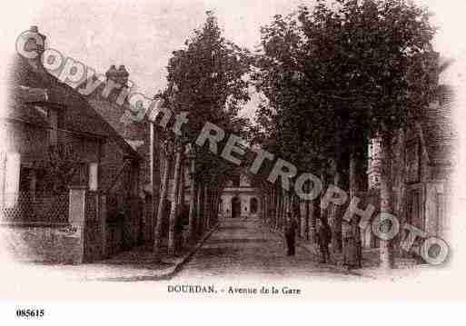 Ville de DOURDAN, carte postale ancienne