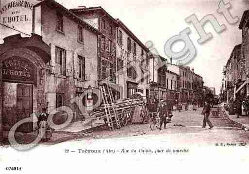 Ville de TREVOUX, carte postale ancienne