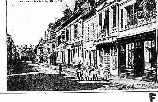 Ville de FERE(LA), carte postale ancienne