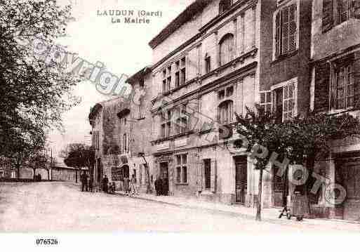 Ville de LAUDUN, carte postale ancienne