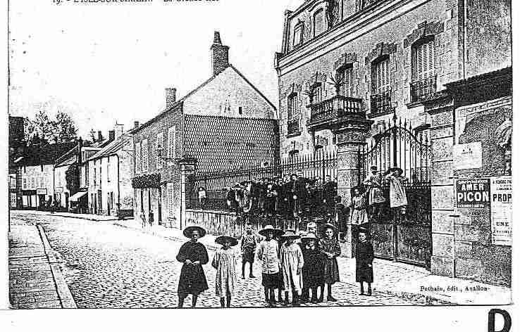 Ville de ISLESSEREIN(L'), carte postale ancienne