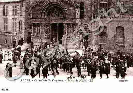 Ville de ARLES, carte postale ancienne