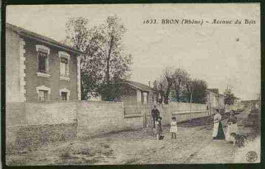 Ville de BRON, carte postale ancienne