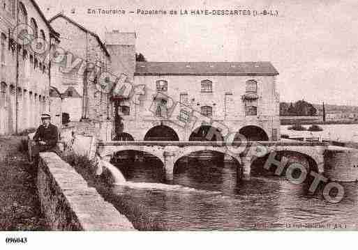 Ville de DESCARTES, carte postale ancienne