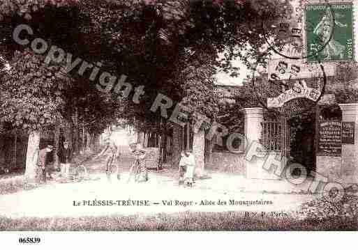 Ville de PLESSISTREVISSE(LE), carte postale ancienne