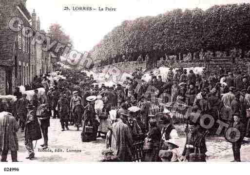 Ville de LORMES, carte postale ancienne