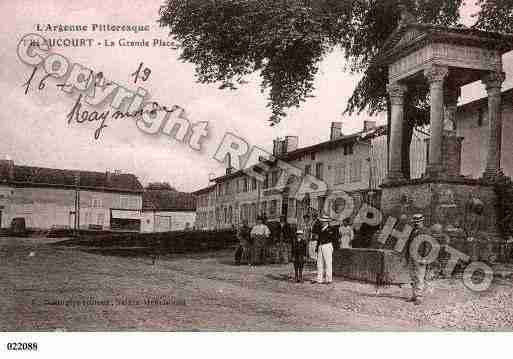 Ville de TRIAUCOURT, carte postale ancienne