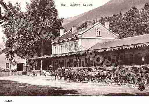 Ville de BAGNERESDELUCHON, carte postale ancienne